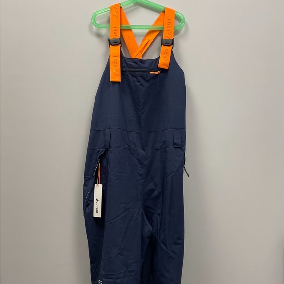 Women’s medium snowboarding or ski bib - Picture 4 of 4